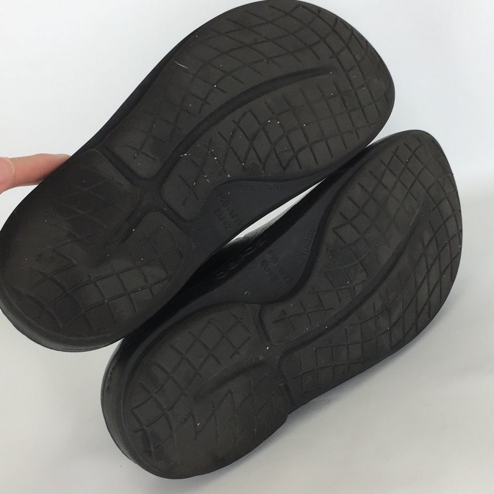 OOFOS Oocloog Luxe Recovery Shoes Men’s Size 9 Comfort Slip On Mules Clogs Black - Picture 12 of 14